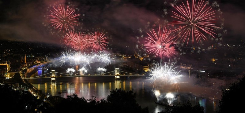 Los espectadores de fuegos artificiales pueden buscar ambulancias en el mapa de Internet