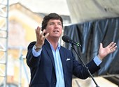 Tucker Carlson maldijo el liberalismo en Estercom y resolvió el milagro húngaro