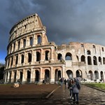 They are hardened in Italy: it will not be possible to travel between provinces during the holidays