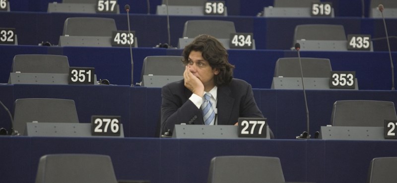 Tamás Deutsch's deprivation of rights was accepted by the European People's Party