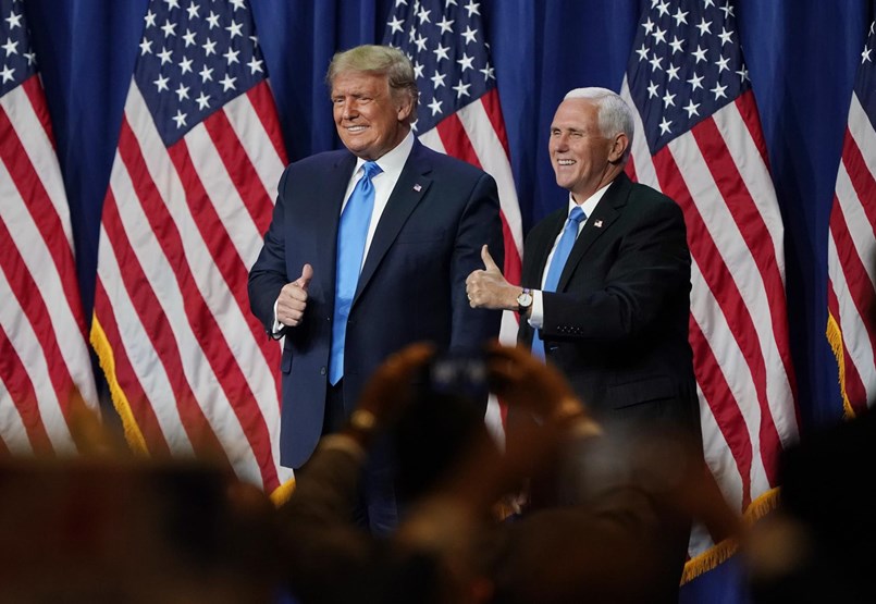 Hogyan mozdíthatják el Trumpot, és mi történne, ha Mike Pence lenne az amerikai elnök?
