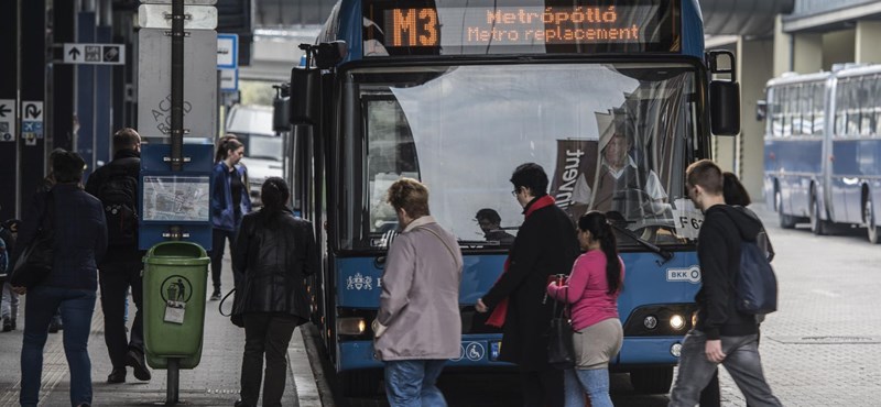 Bus drivers are not required to wear a mask, social workers can ride for free