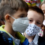 Pediatrician at home: children with mild coronavirus could go to school with the mandatory use of a mask