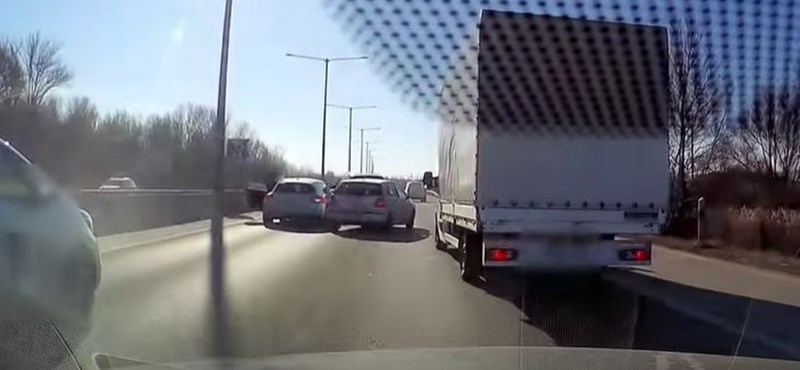 Állóra fékezett autók és üldözés az M3-ason egy közúti vita miatt ? videó