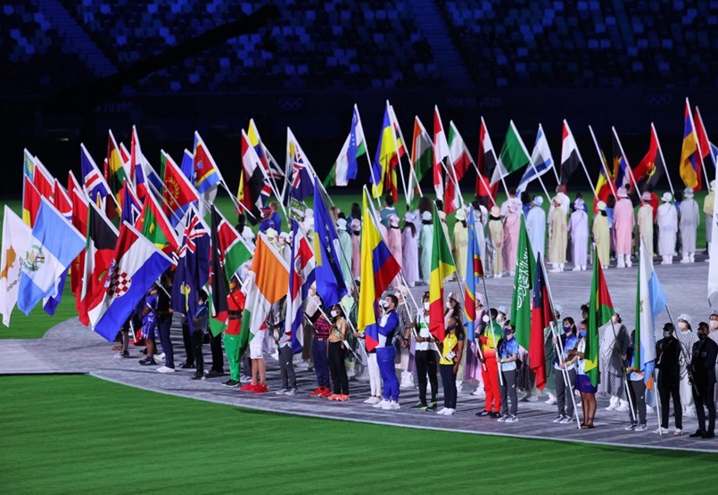 La ceremonia de clausura se llevó a cabo en Tokio, despedida de los Juegos Olímpicos: 6 de oro, 7 de plata y 7 de bronce en la balanza húngara. 