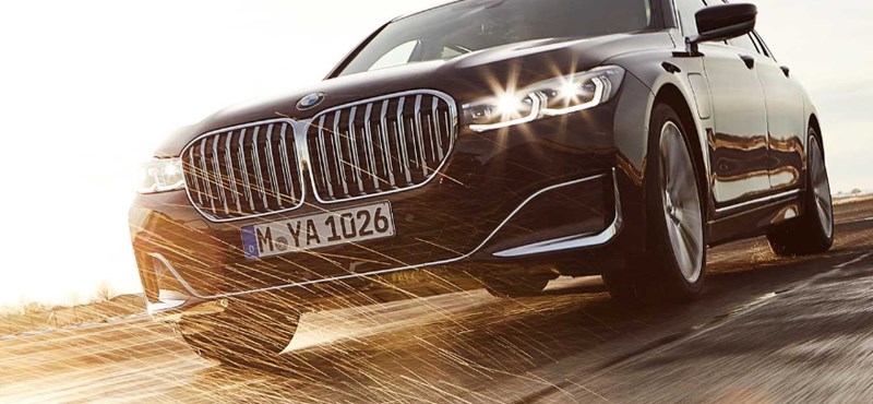 650 lóerős villanyautóként támad a BMW i7