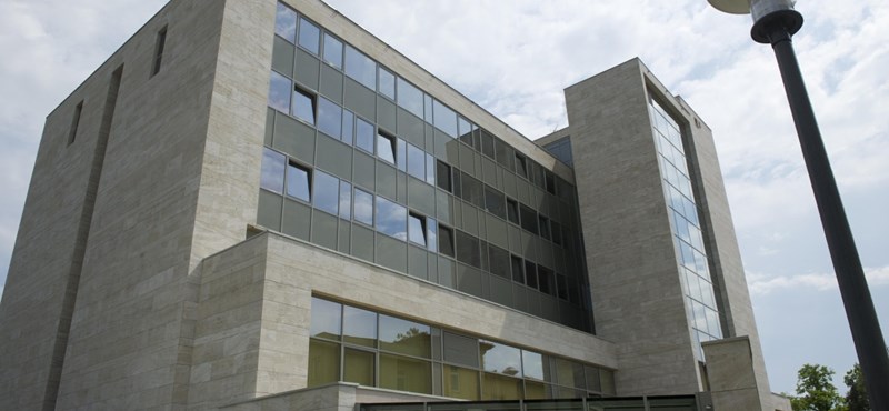VizsgÃ¡latot indÃ­t az ombudsman az OrszÃ¡gos OnkolÃ³giai IntÃ©zetben uralkodÃ³ Ã¡llapotok miatt